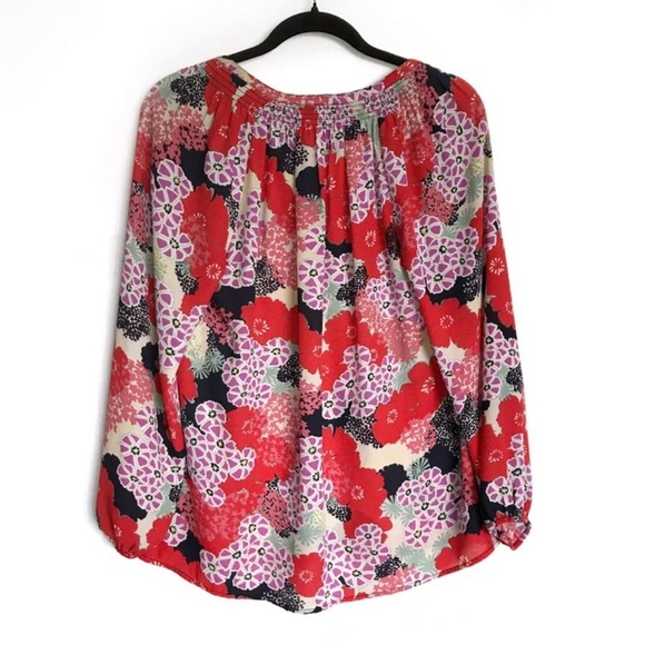 🌻3/$18 or 5/$25🌻DR2 Floral Smocked Peasant Top - Picture 2 of 7